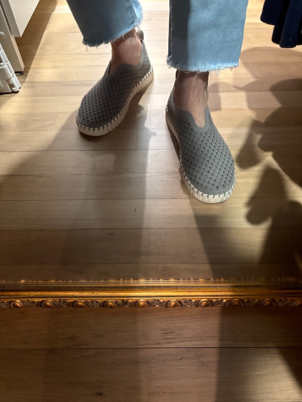 Ilse Jacobsen women’s Light Gray Perforated Slip-On, MOST COMFY SHOES EVER!!! - Picture 7 of 8